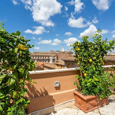 Iflat Luxury Penthouse Near Trevi Fountain アパート ローマ