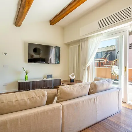 Apartment Iflat Luxury Penthouse Near Trevi Fountain *