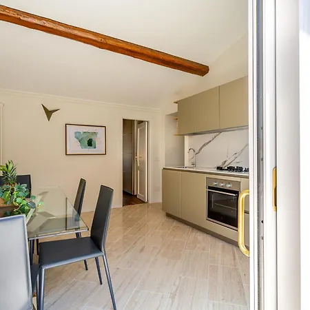 Iflat Luxury Penthouse Near Trevi Fountain Apartment
