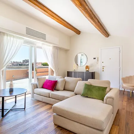 Iflat Luxury Penthouse Near Trevi Fountain Apartment Rome